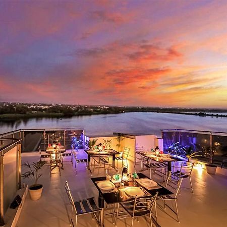 Crystal Lake Suites Coimbatore Eksteriør billede