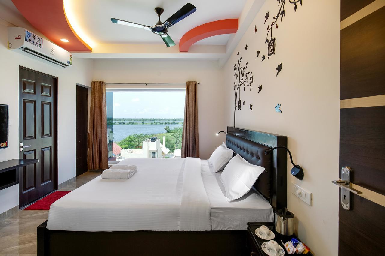 Crystal Lake Suites Coimbatore Eksteriør billede