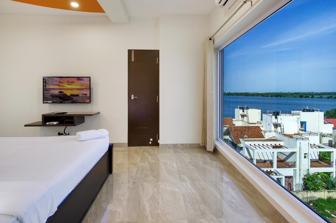 Crystal Lake Suites Coimbatore Eksteriør billede